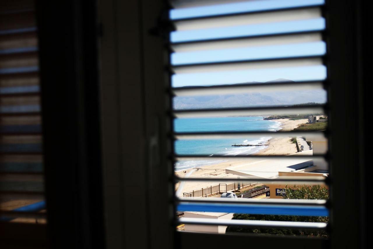 Appartamento Il Gabbiano Balestrate Exterior foto